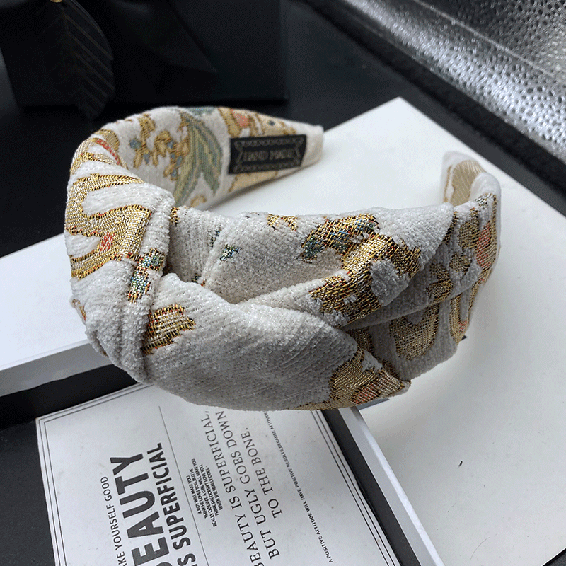 Fashionable Embroidery Hairpin - Ring Toss Outdoor recension och pris
